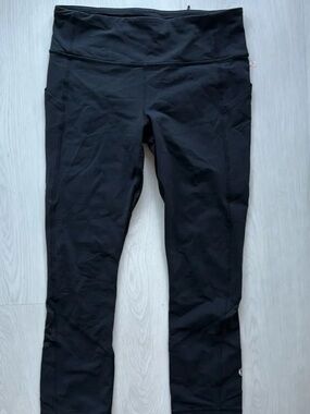 Black Lululemon Cropped Leggings, Size 6!